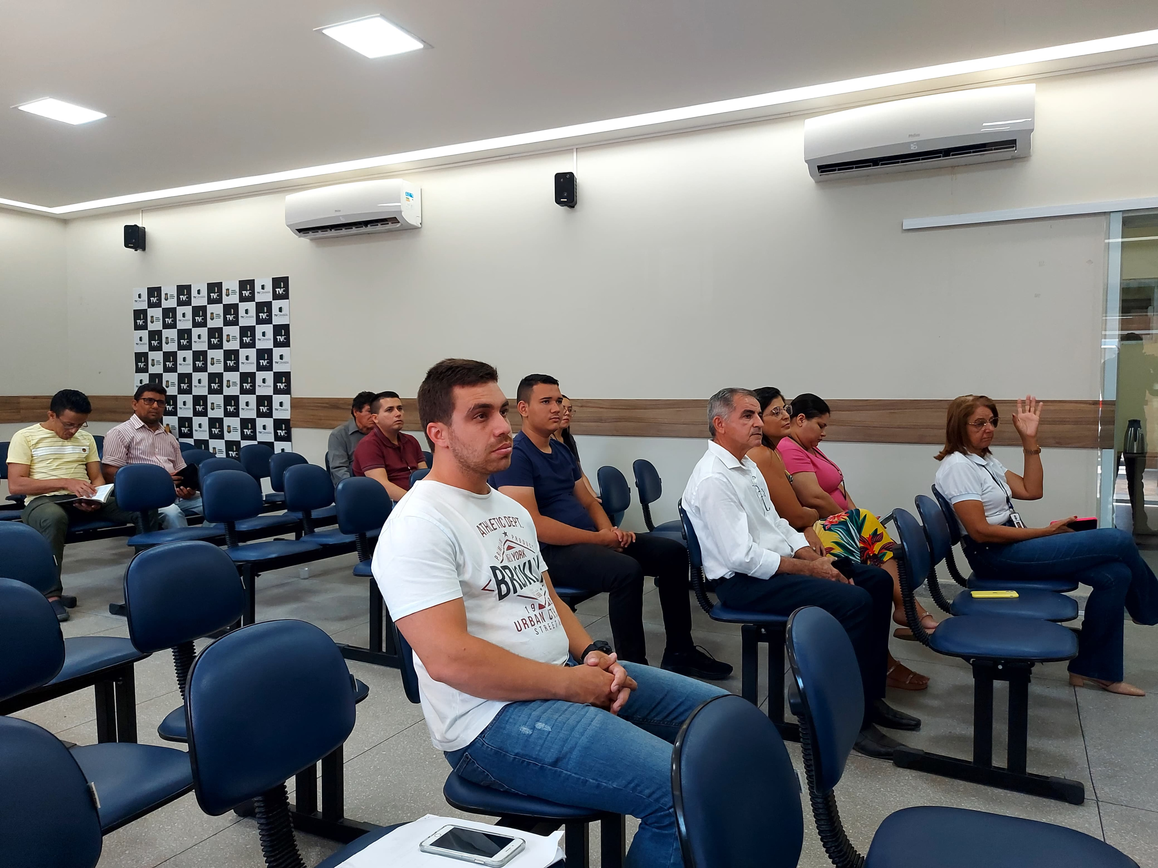 A Câmara Municipal de Apodi, através do Culto da Frente Parlamentar Evangélica na manhã desta quarta-feira 18).3.jpeg