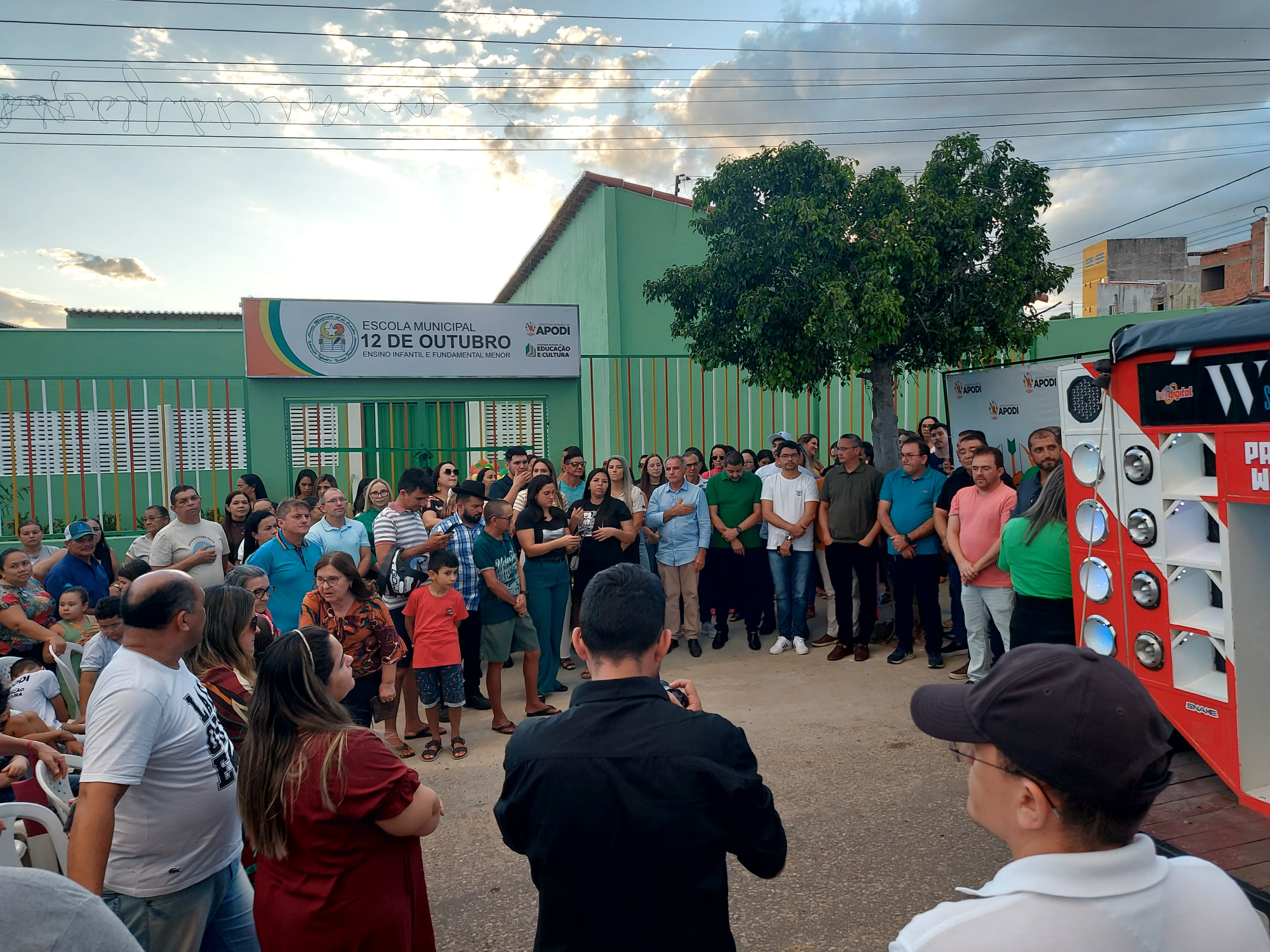 Inauguração da Escola 12 de Outubro 1.jpeg