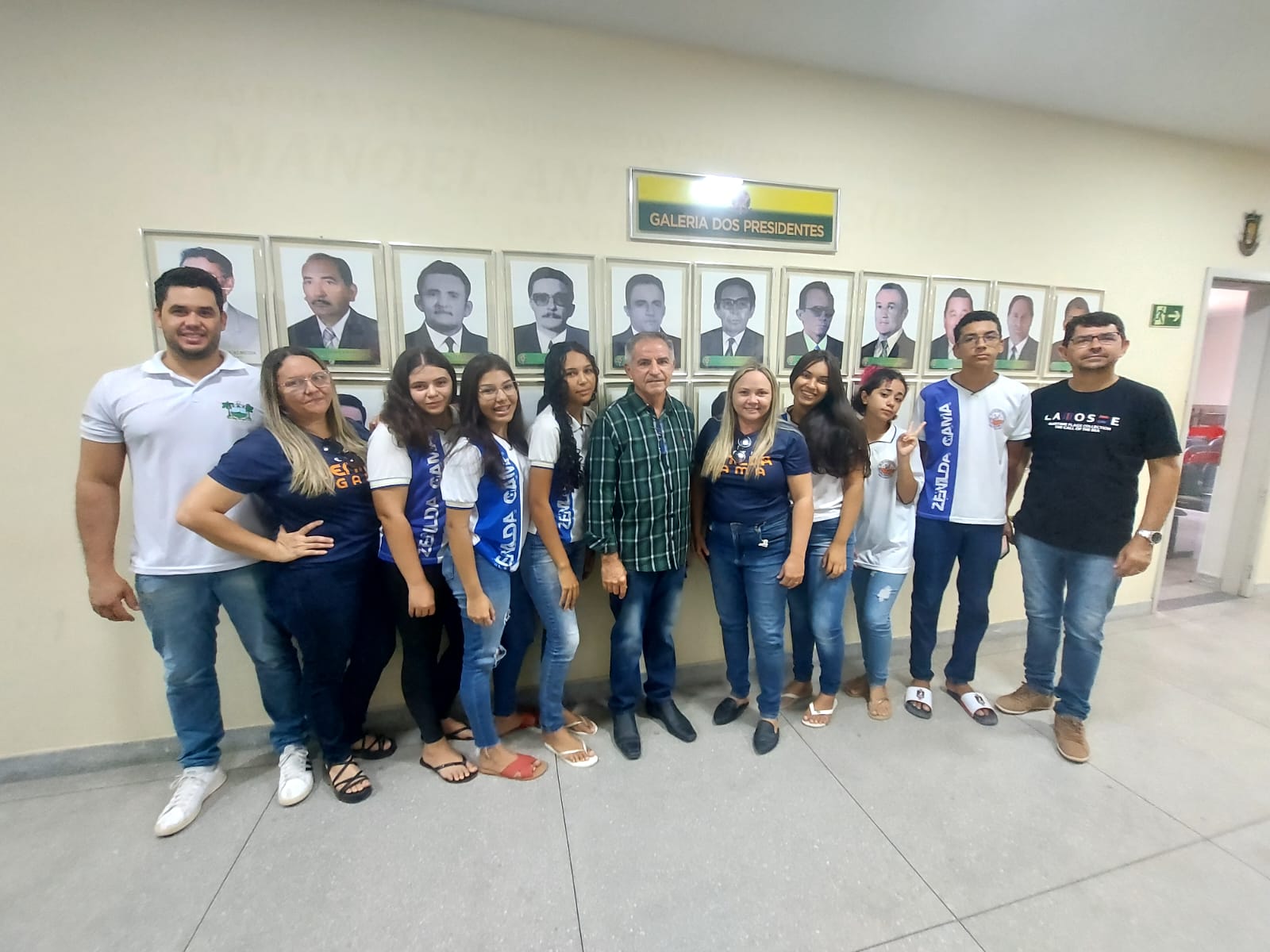 Câmara Municipal recebe visita de alunos da Escola Estadual Professora Maria Zenilda Gama Tôrres